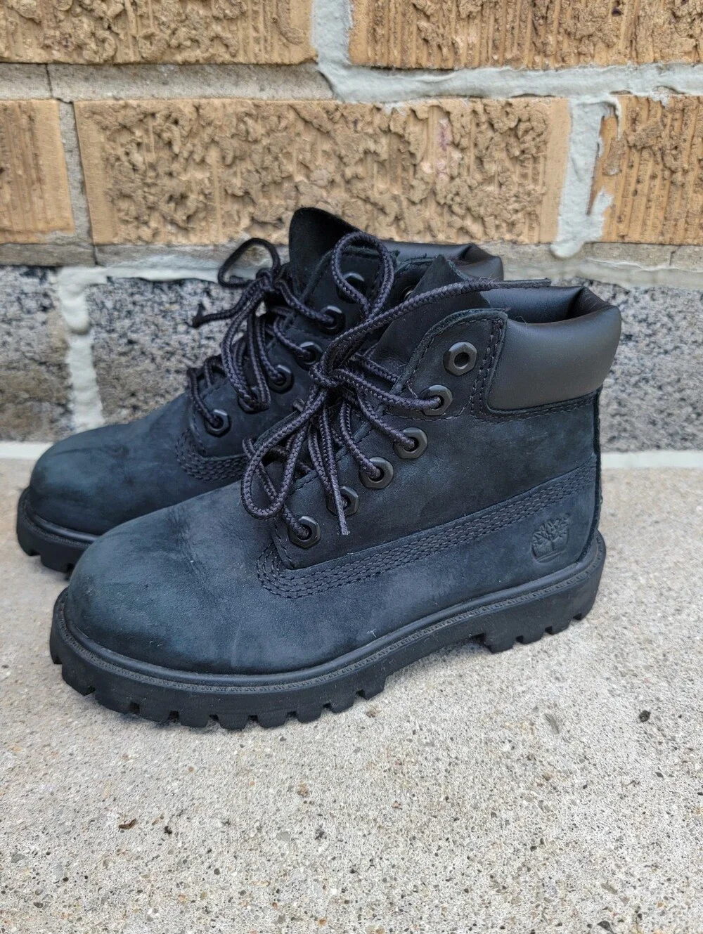 Timberland  Black Nubuck Lace-Up Toddler Boots 10